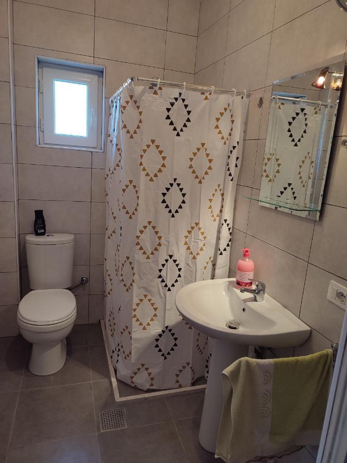 Sabi Apartment Golem Qerret Екстер'єр фото