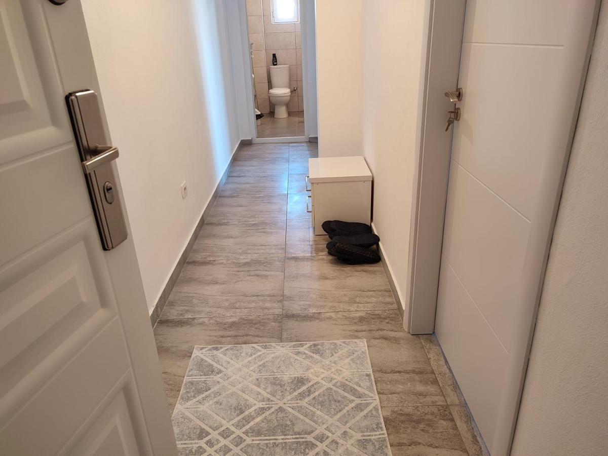 Sabi Apartment Golem Qerret Екстер'єр фото