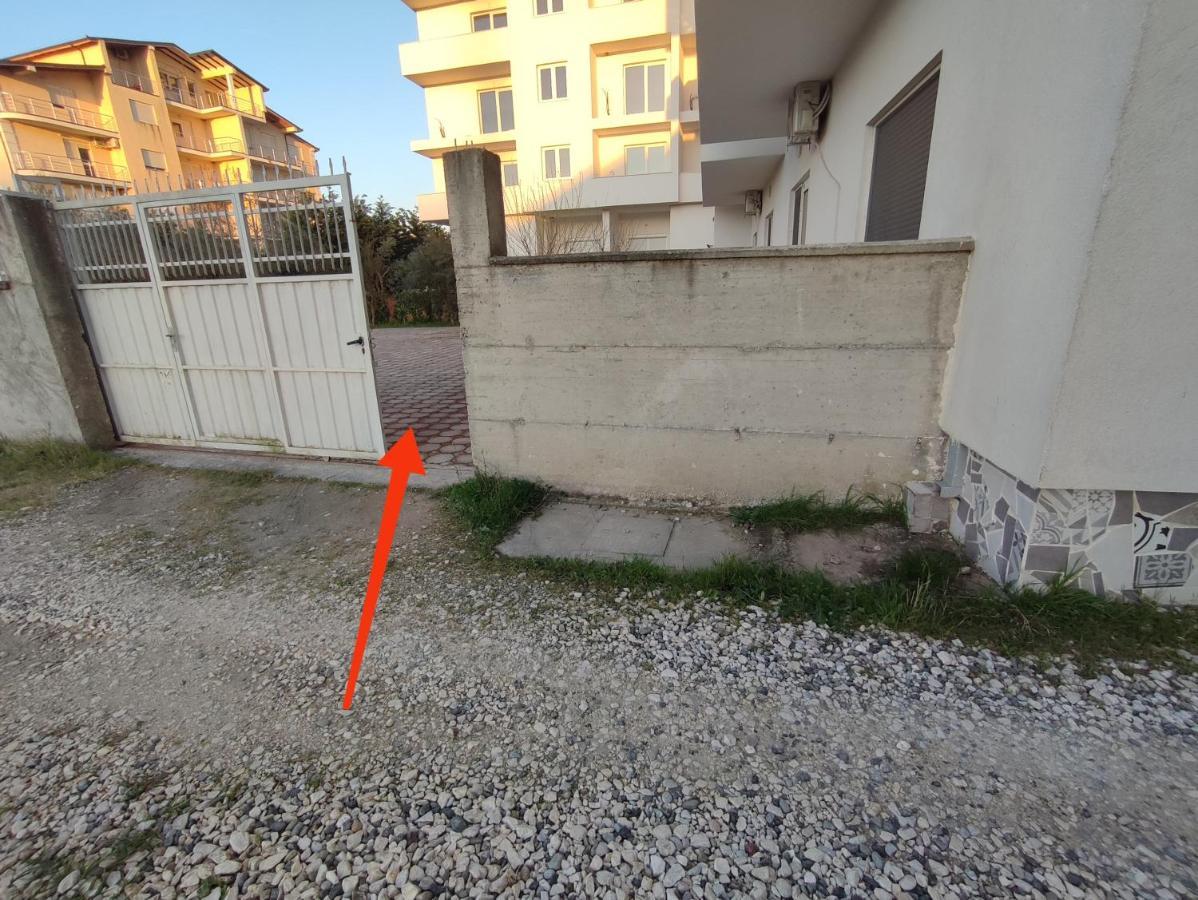 Sabi Apartment Golem Qerret Екстер'єр фото