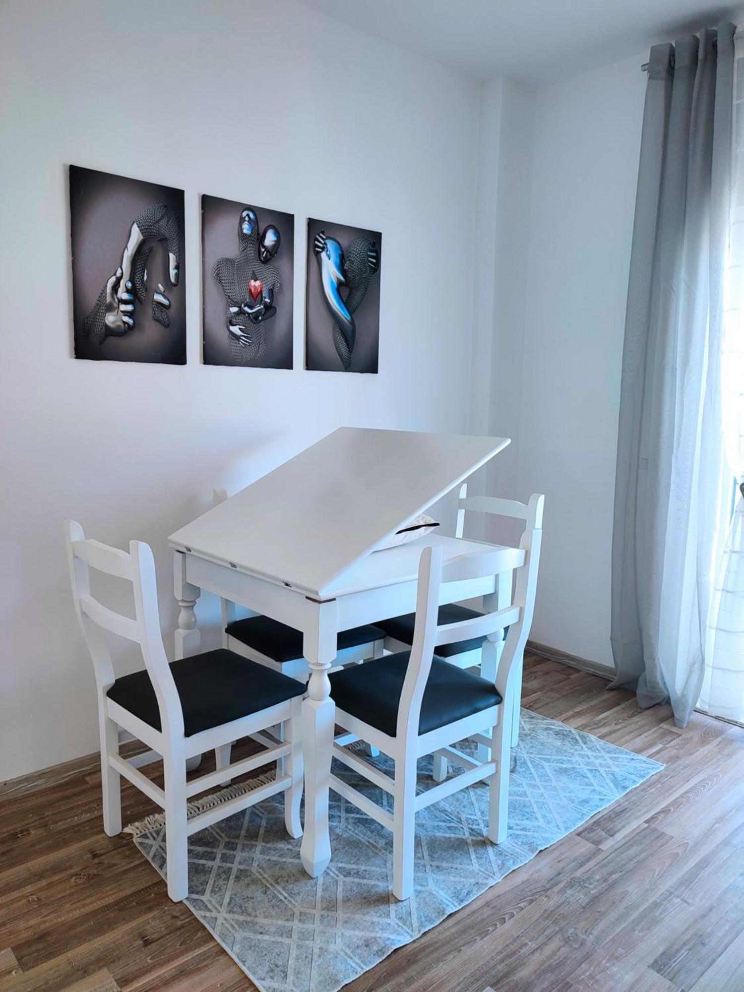 Sabi Apartment Golem Qerret Екстер'єр фото